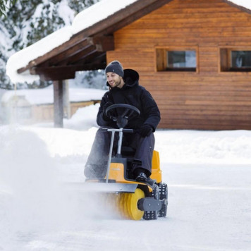 Снегоуборочный райдер Stiga Park 220 2WD с подметальной щеткой 85 см-2